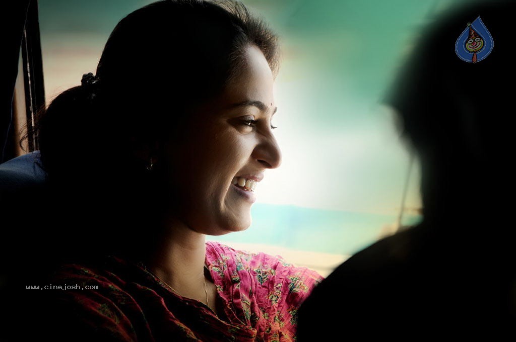 Varna Tamil Movie Stills - 31 / 87 photos