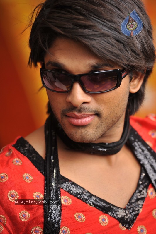 Varudu Movie Song Stills - 3 / 5 photos