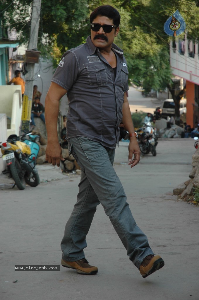 Vasool Raja Movie Latest Stills - 55 / 103 photos