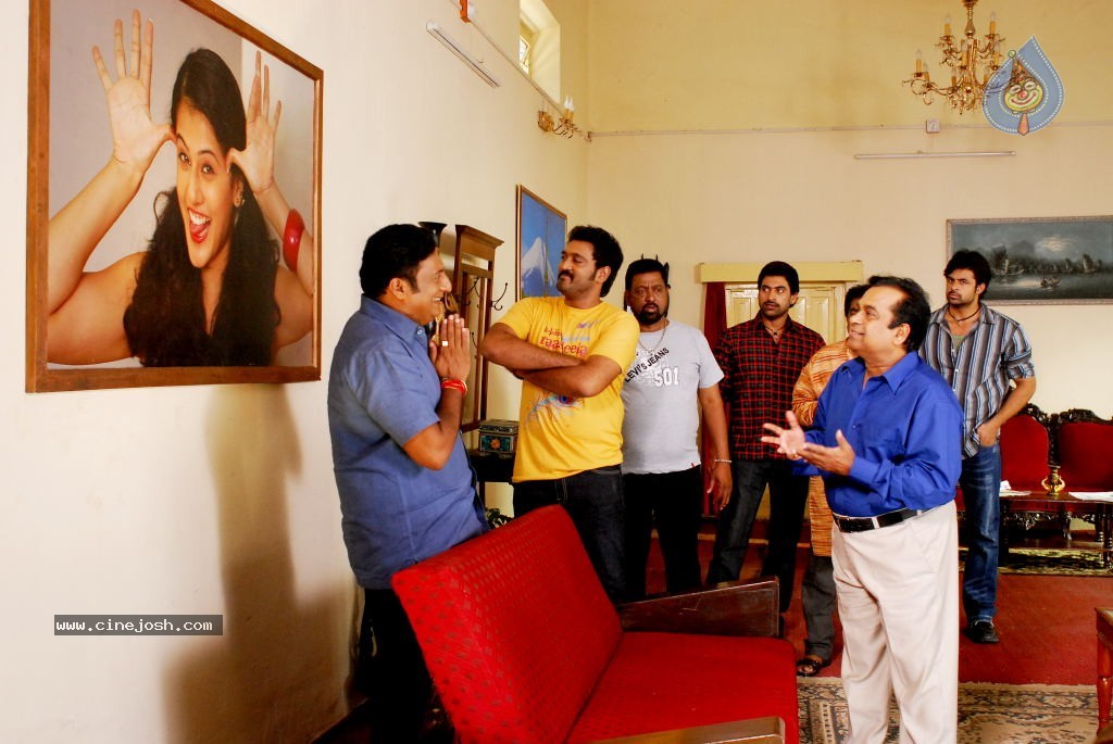 Vastadu Naa Raju Movie Latest Stills - 23 / 26 photos