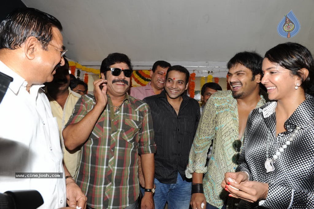 Vasul Raja Movie Opening - 37 / 100 photos