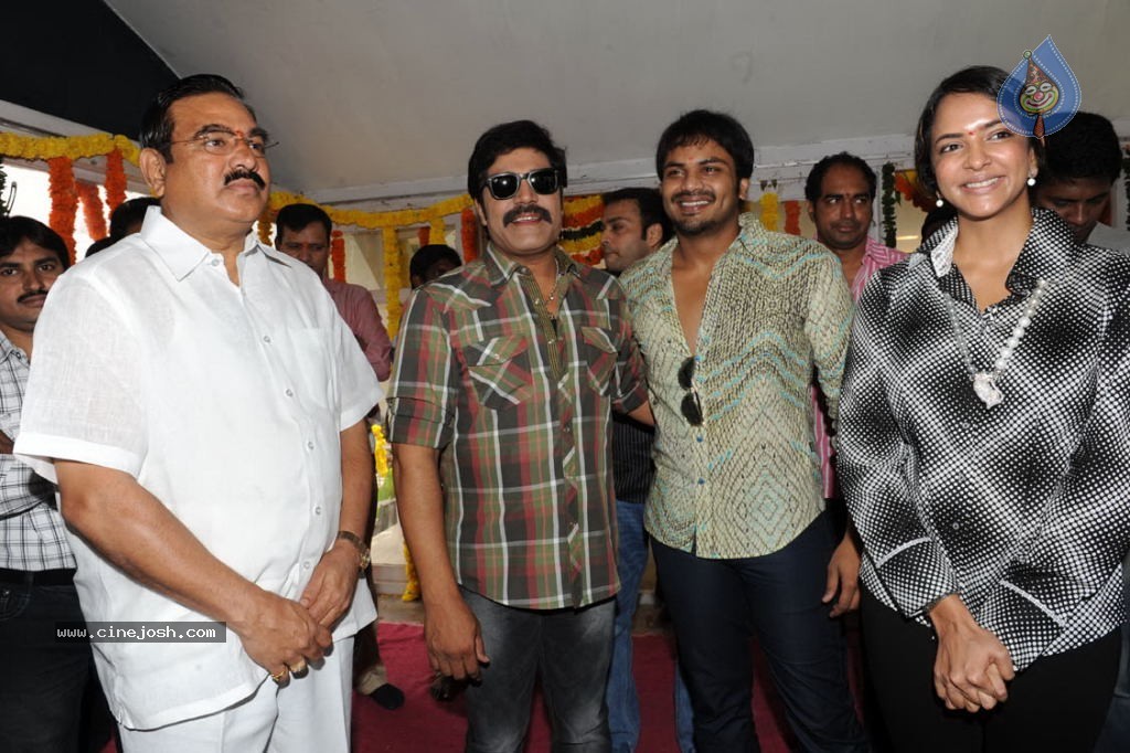 Vasul Raja Movie Opening - 66 / 100 photos