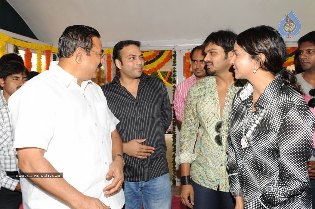 Vasul Raja Movie Opening - 78 / 100 photos