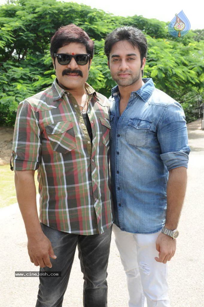 Vasul Raja Movie Opening - 98 / 100 photos
