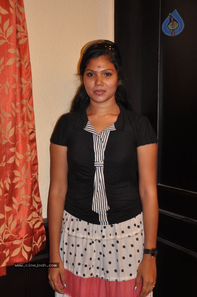 Vavwal Pasanga Tamil Movie Stills - 8 / 72 photos