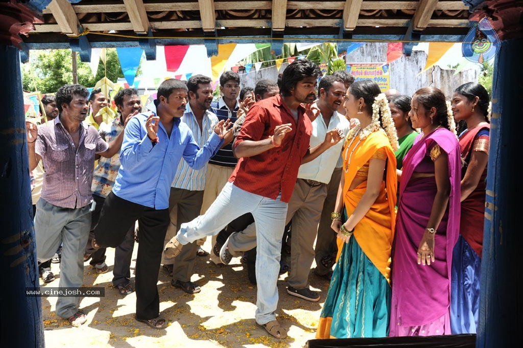 Vavwal Pasanga Tamil Movie Stills - 25 / 72 photos
