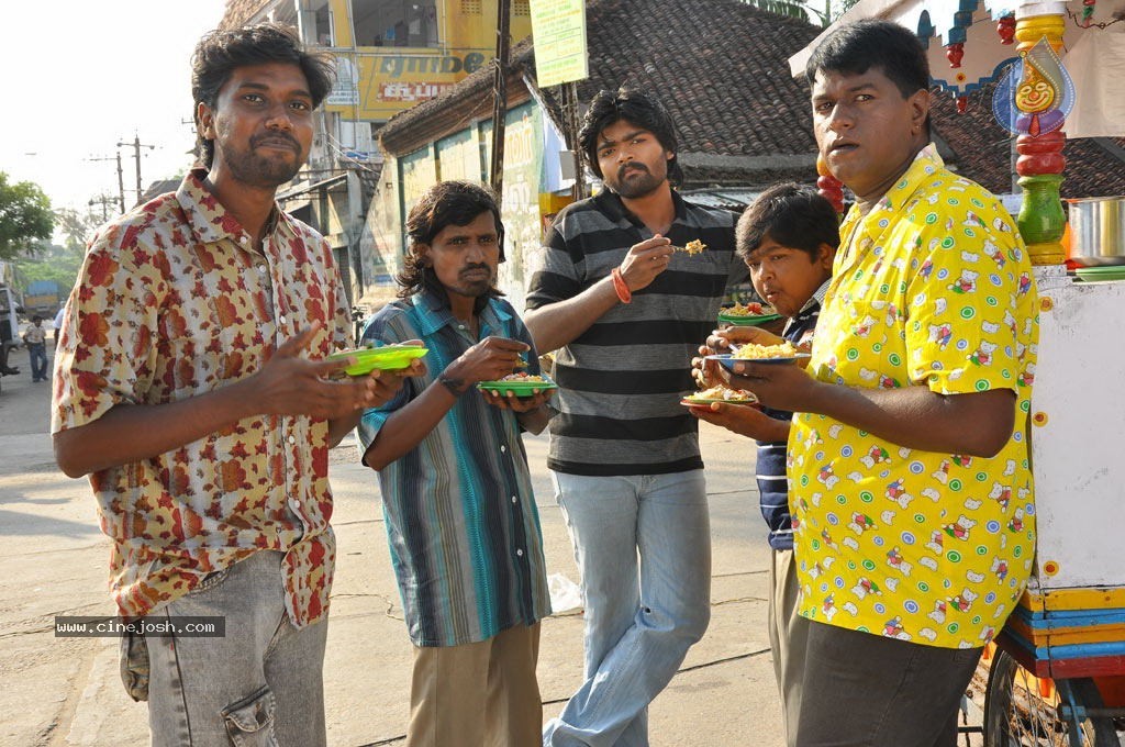 Vavwal Pasanga Tamil Movie Stills - 44 / 72 photos