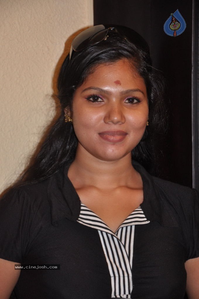 Vavwal Pasanga Tamil Movie Stills - 62 / 72 photos