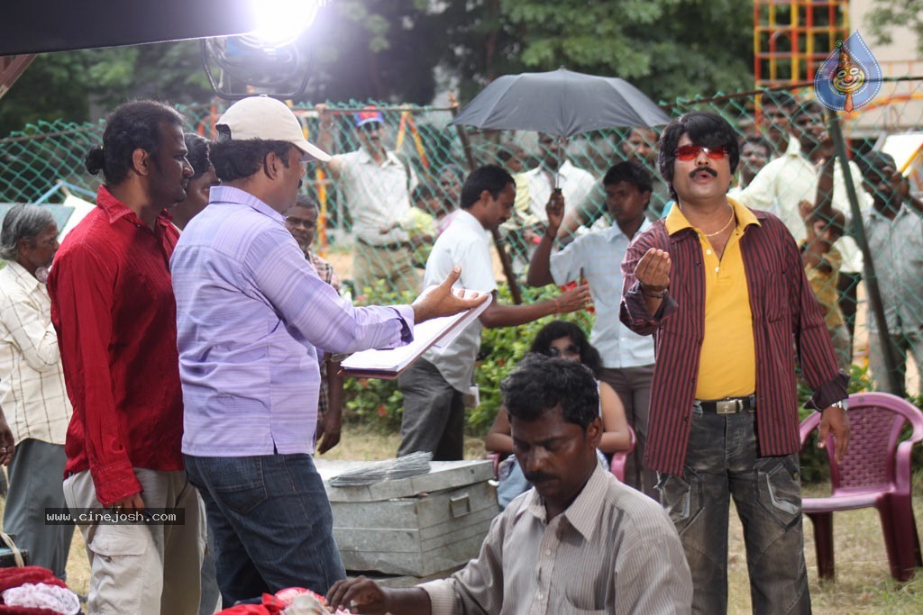Vazhakku Enn 18 by 9 Tamil Movie Stills - 6 / 69 photos
