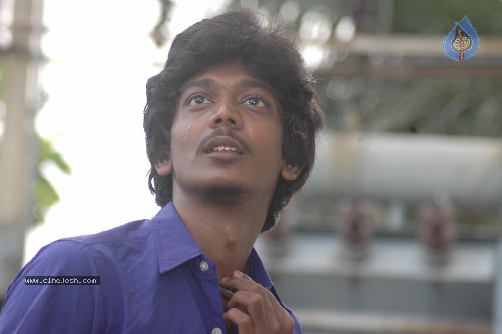 Vazhakku Enn 18 by 9 Tamil Movie Stills - 46 / 69 photos