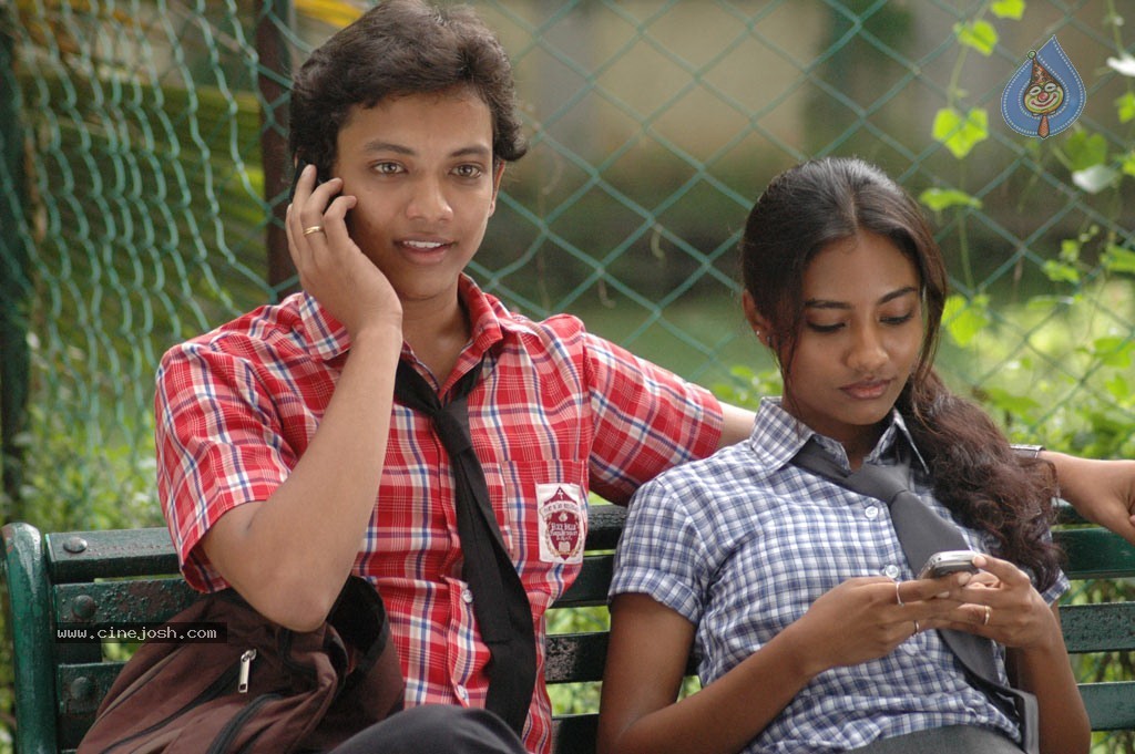 Vazhakku Enn 18 by 9 Tamil Movie Stills - 49 / 69 photos