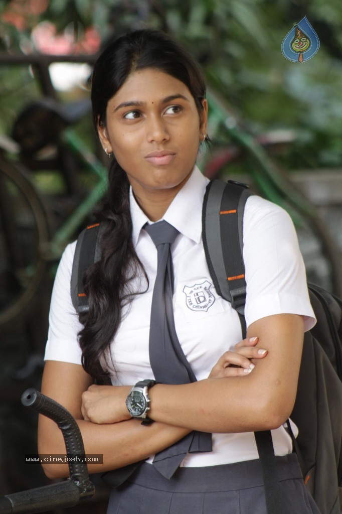 Vazhakku Enn 18 by 9 Tamil Movie Stills - 51 / 69 photos
