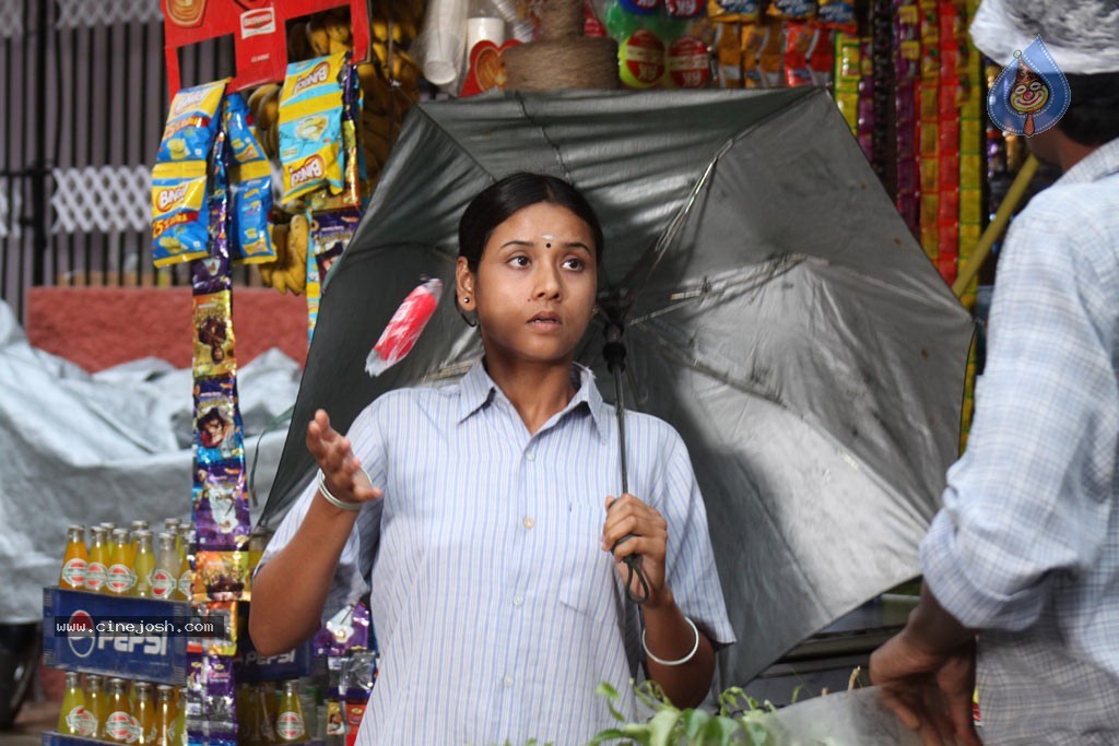 Vazhakku Enn 18 by 9 Tamil Movie Stills - 58 / 69 photos