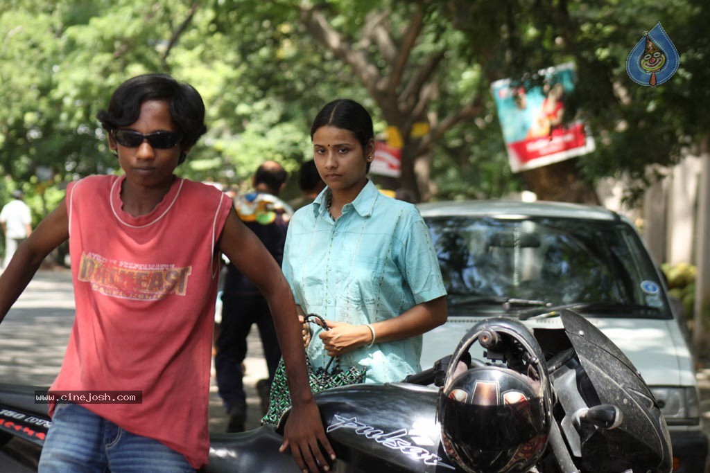 Vazhakku Enn 18 by 9 Tamil Movie Stills - 66 / 69 photos