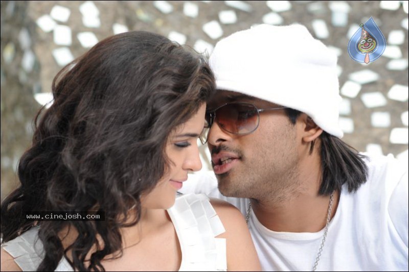 Vedam Movie Song Stills - 15 / 28 photos