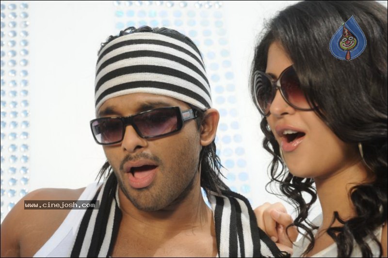 Vedam Movie Song Stills - 18 / 28 photos