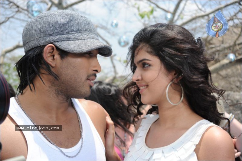Vedam Movie Song Stills - 26 / 28 photos