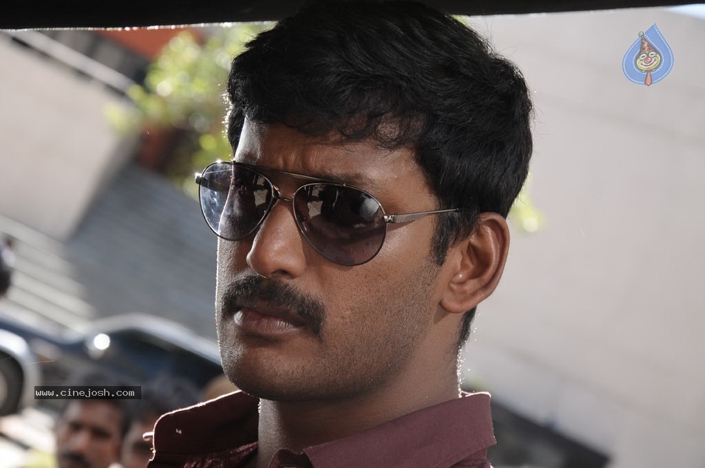 Vedi Tamil Movie Stills  - 7 / 53 photos