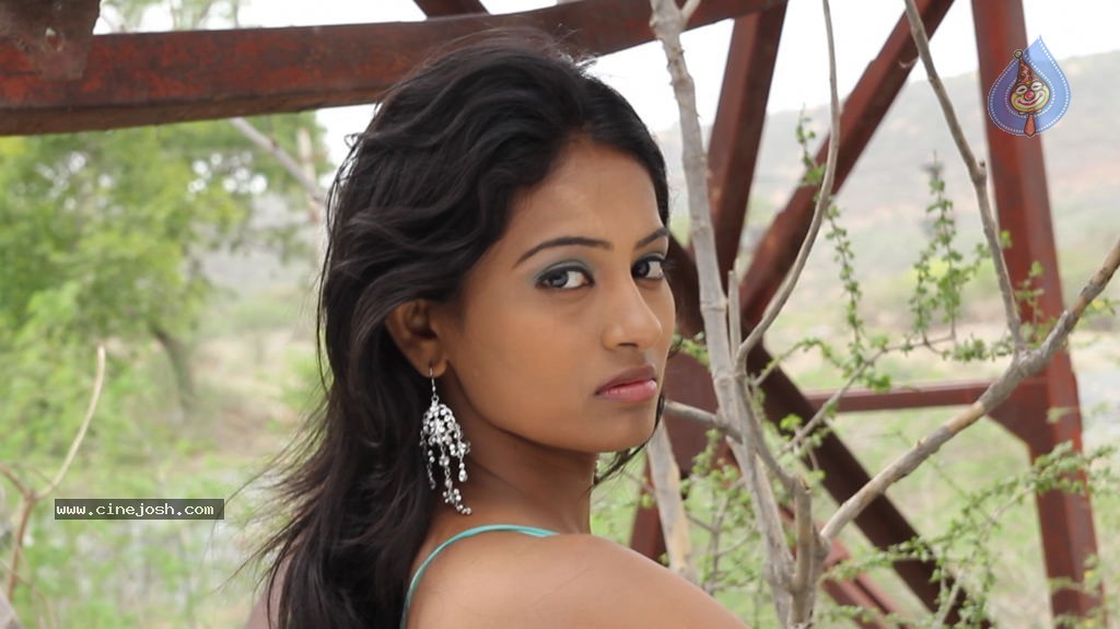 Vedika Nenu Naa Ishtamga Movie Stills - 22 / 73 photos