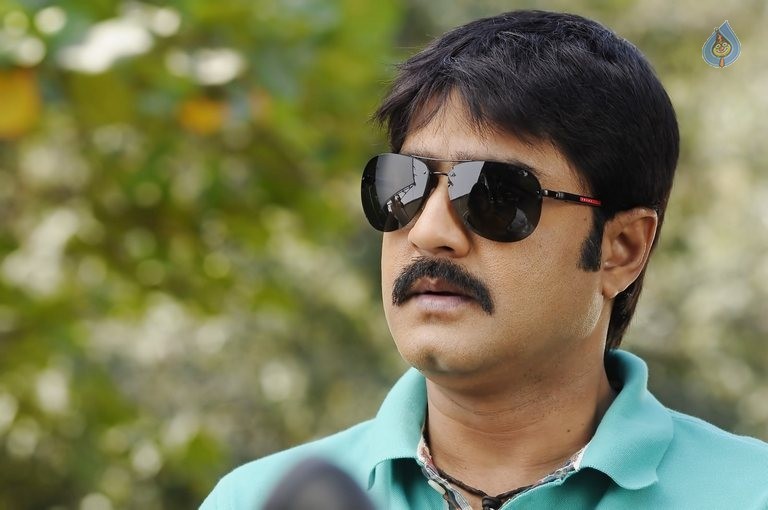 Veediki Dookudekkuva Movie Photos - 9 / 54 photos