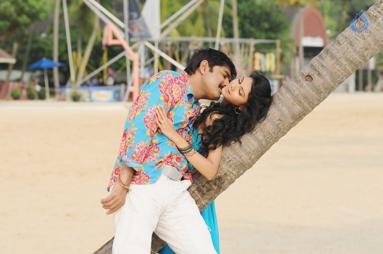 Veediki Dookudekkuva Movie Photos - 33 / 54 photos