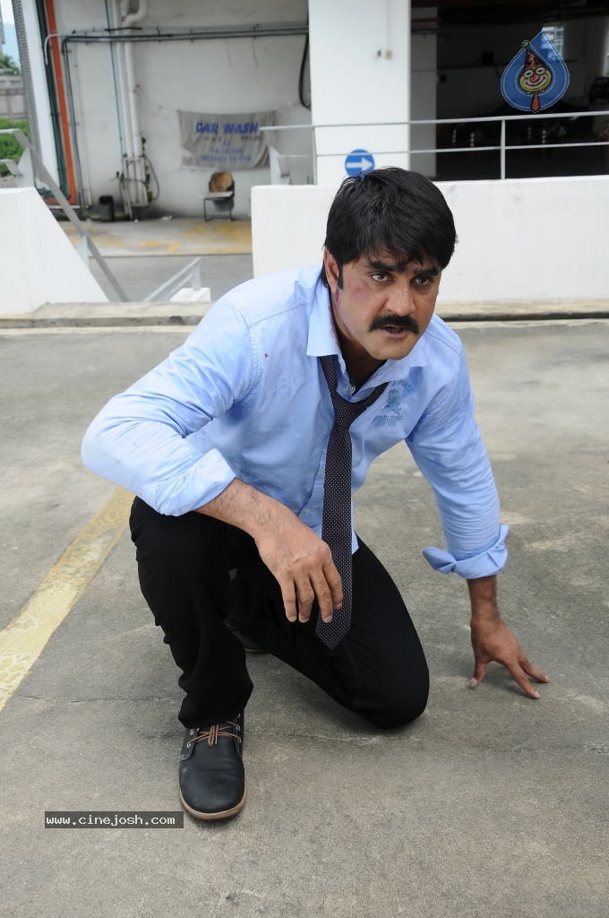 Veediki Dookudekkuva Movie Stills - 24 / 42 photos