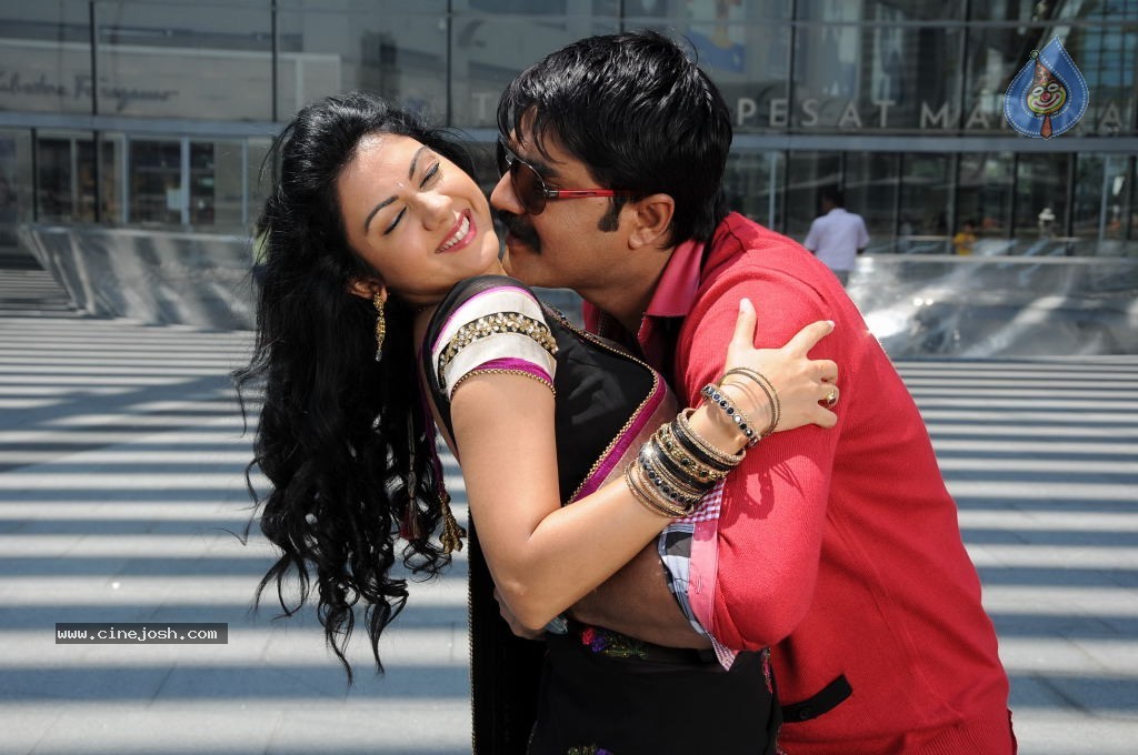 Veediki Dookudekkuva Movie Stills - 32 / 42 photos