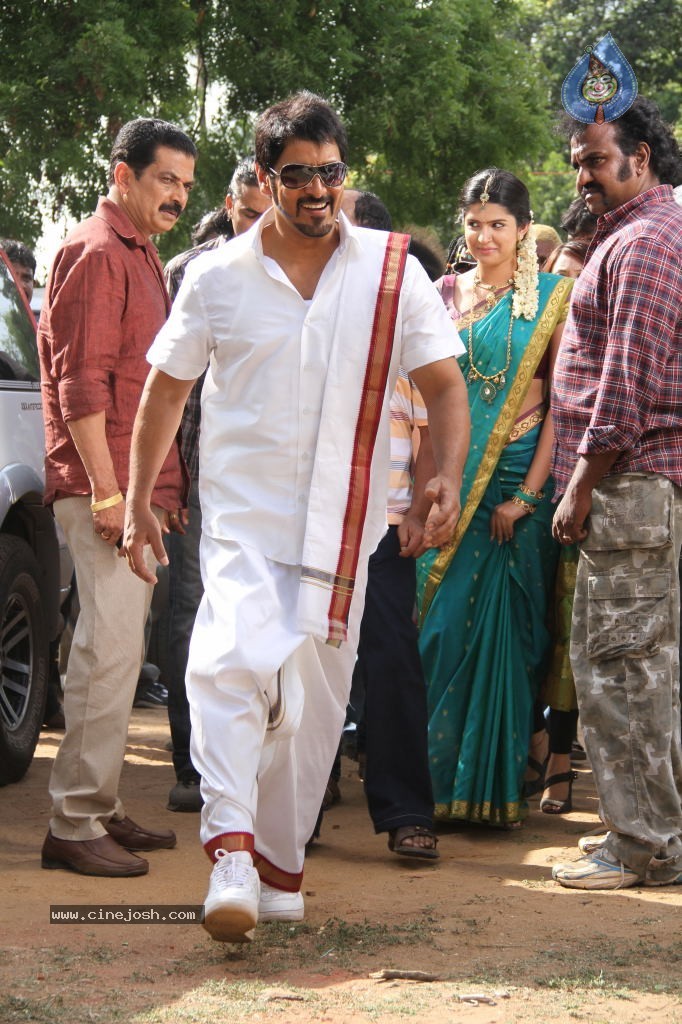 Veedinthe Movie Latest Stills - 34 / 52 photos