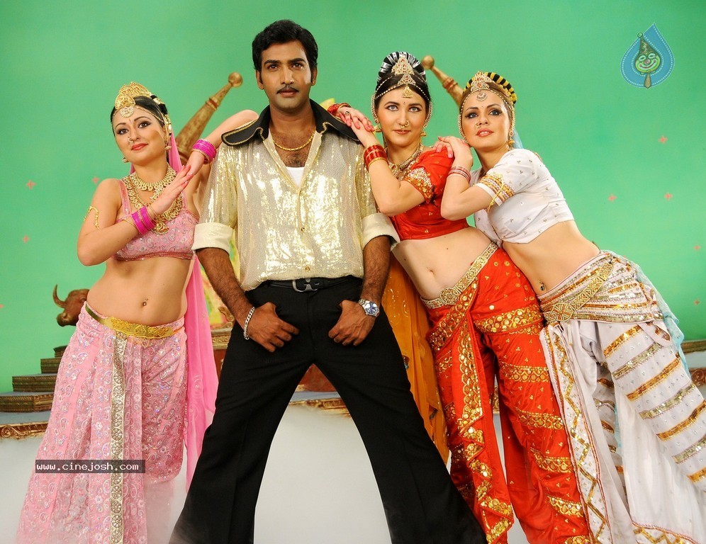 Veedu Chala Worst Movie Stils - 8 / 14 photos