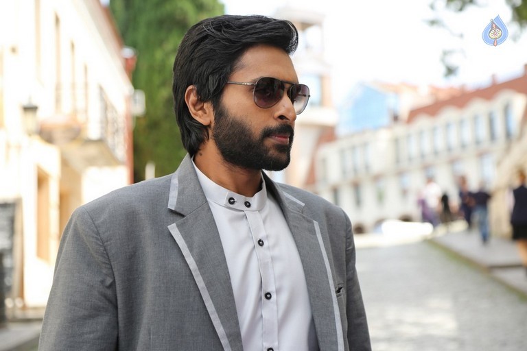 Veera Sivaji Tamil Movie Photos - 3 / 30 photos