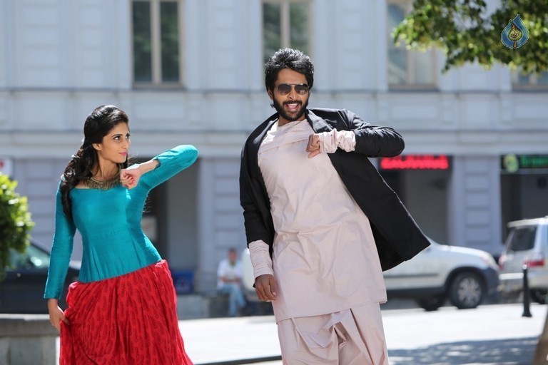 Veera Sivaji Tamil Movie Photos - 16 / 30 photos