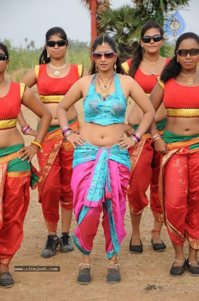 Veeran Muthurakku Tamil Movie Photos - 19 / 38 photos