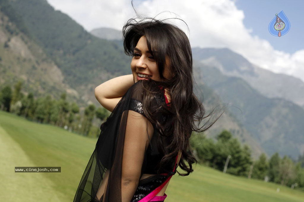 Velayutham Tamil Movie Latest Stills - 7 / 23 photos