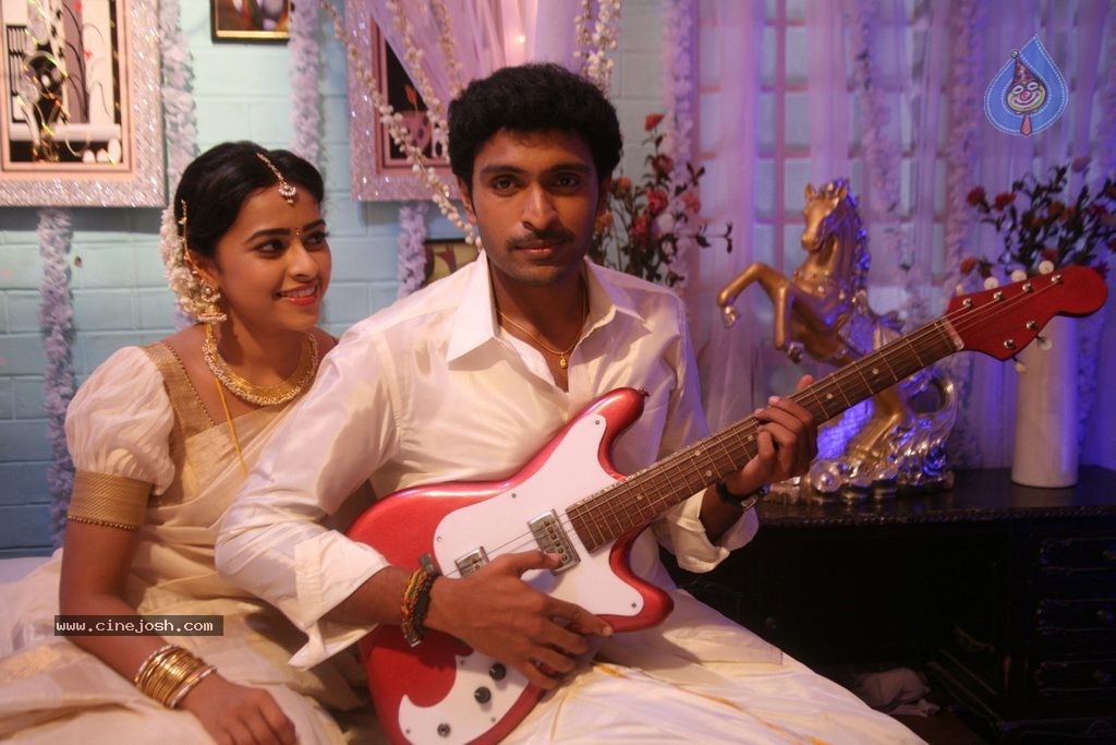Vellakkara Durai Tamil Movie Gallery - 18 / 68 photos