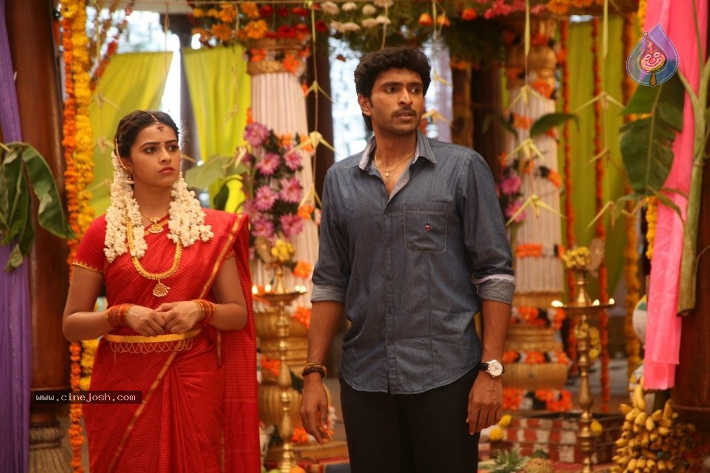 Vellakkara Durai Tamil Movie Gallery - 24 / 68 photos