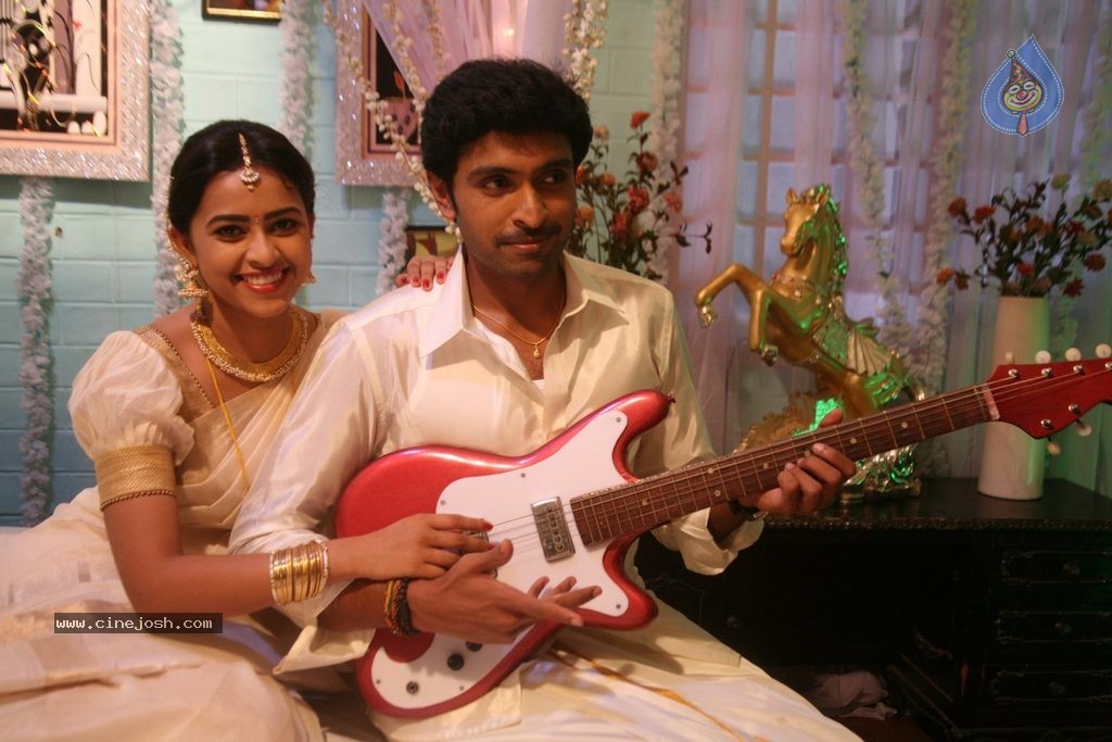 Vellakkara Durai Tamil Movie Gallery - 38 / 68 photos