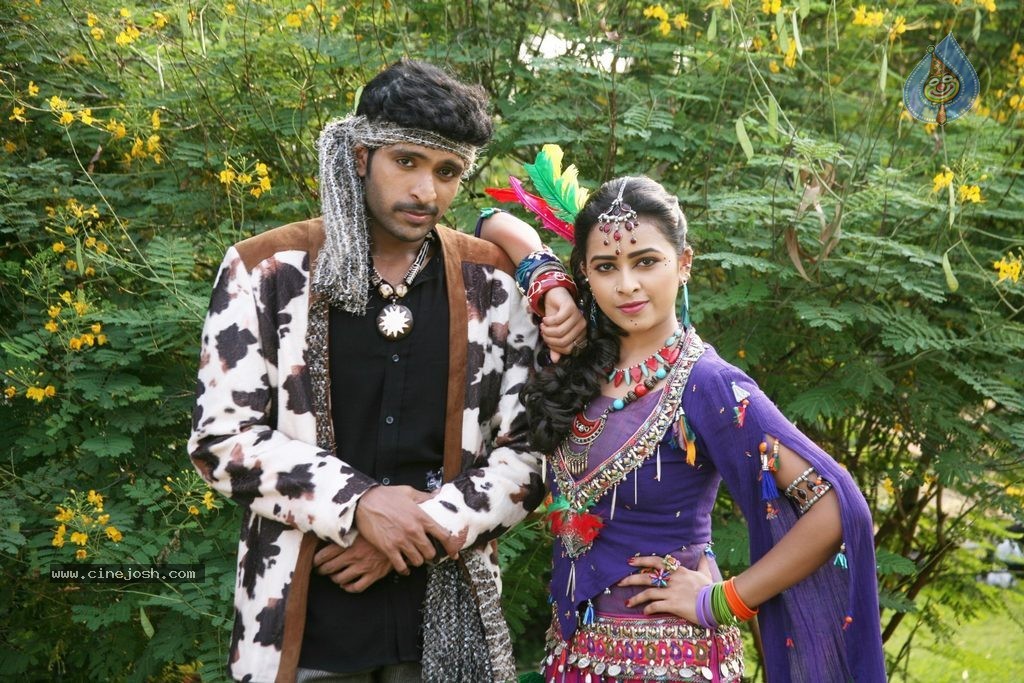 Vellakkara Durai Tamil Movie Gallery - 55 / 68 photos