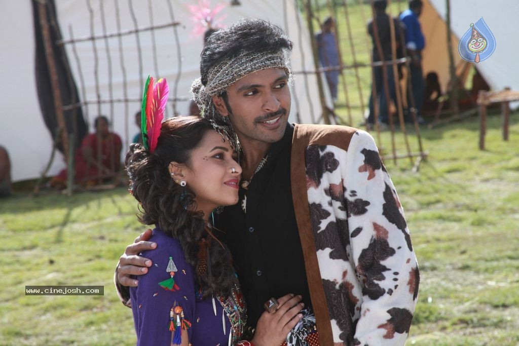 Vellakkara Durai Tamil Movie Stills - 18 / 42 photos