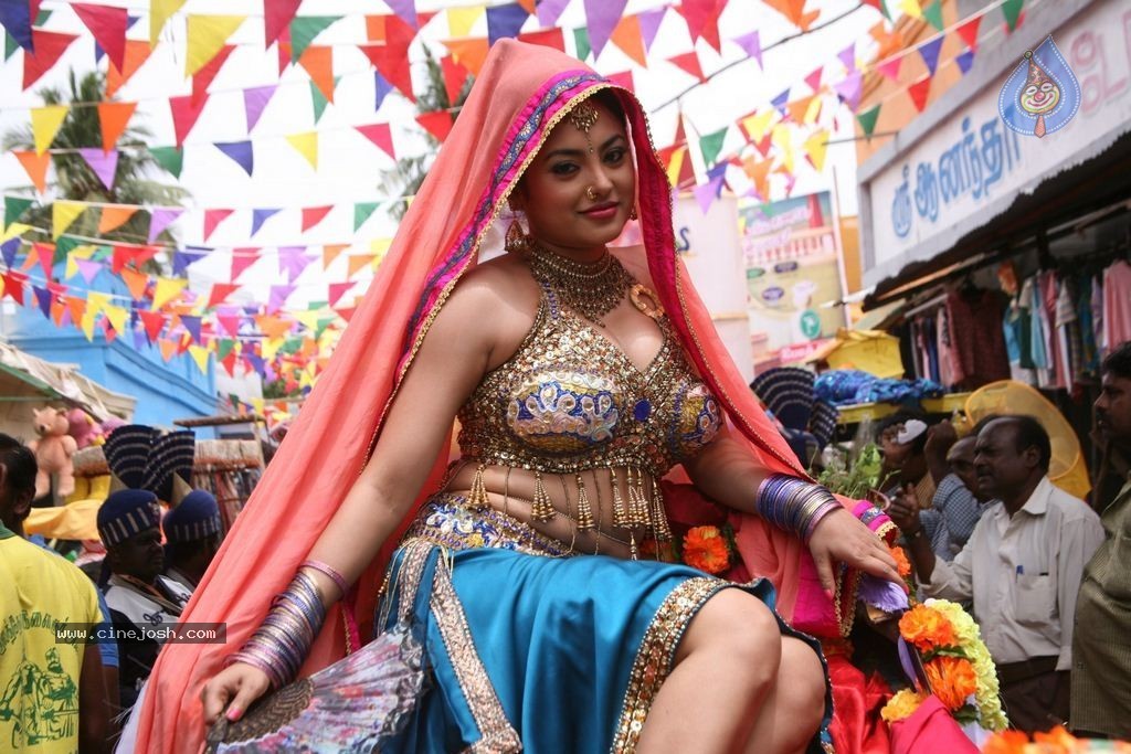 Vellakkara Durai Tamil Movie Stills - 31 / 42 photos