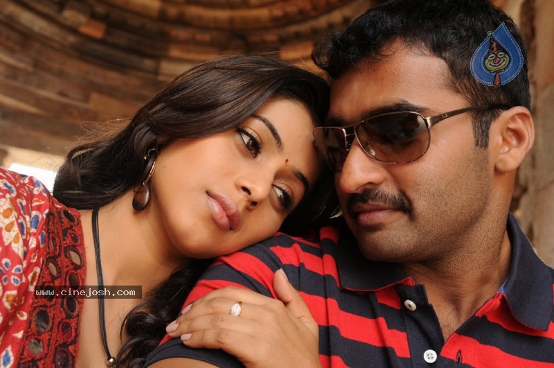 Vellore Mavattam Tamil Movie Stills  - 19 / 49 photos