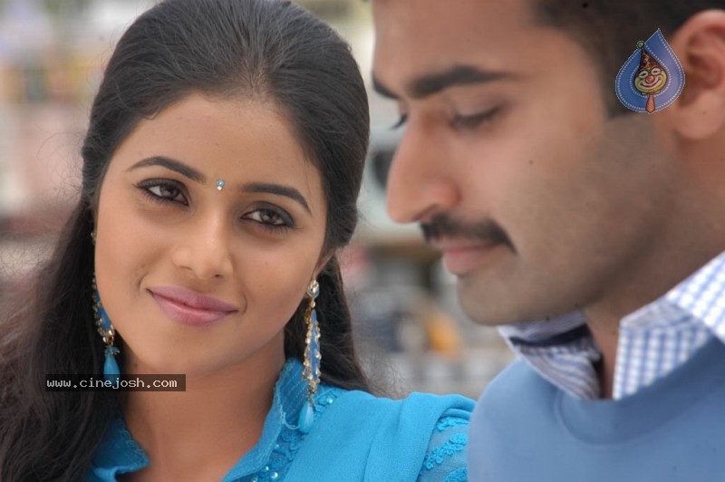 Vellore Mavattam Tamil Movie Stills  - 24 / 49 photos