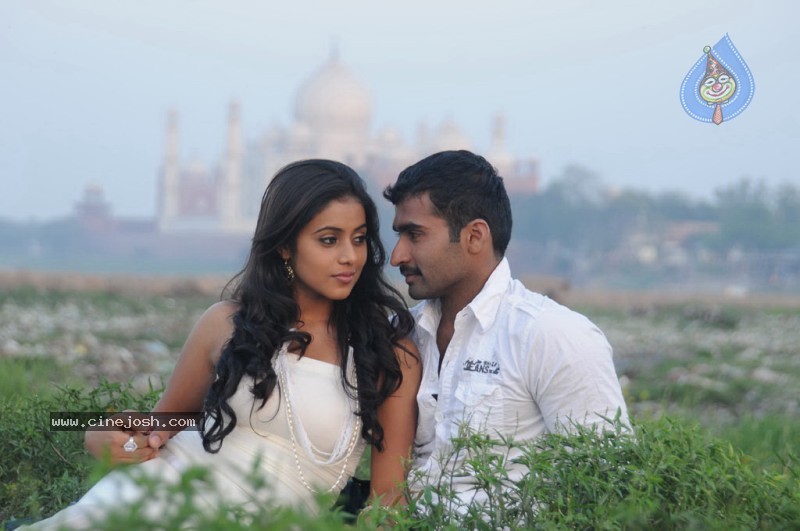 Vellore Mavattam Tamil Movie Stills  - 29 / 49 photos