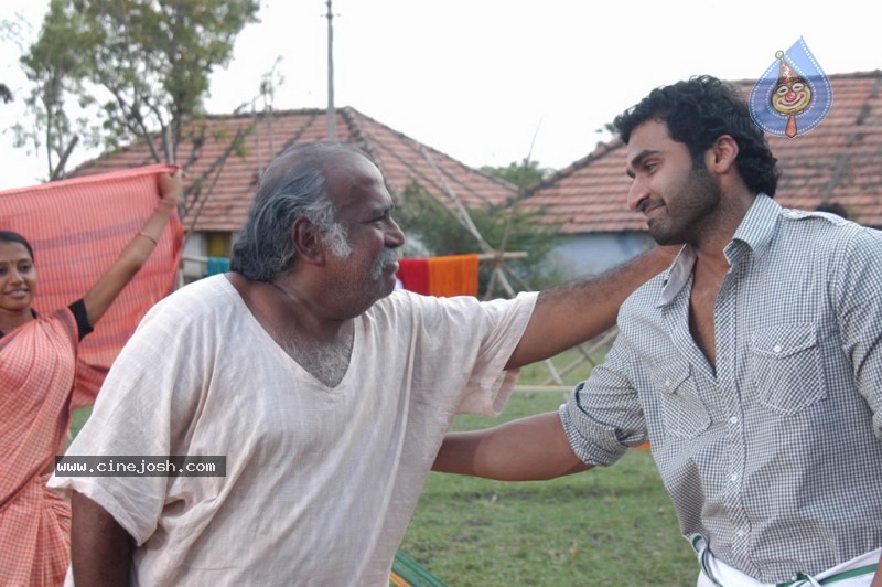 Vellore Mavattam Tamil Movie Stills  - 30 / 49 photos