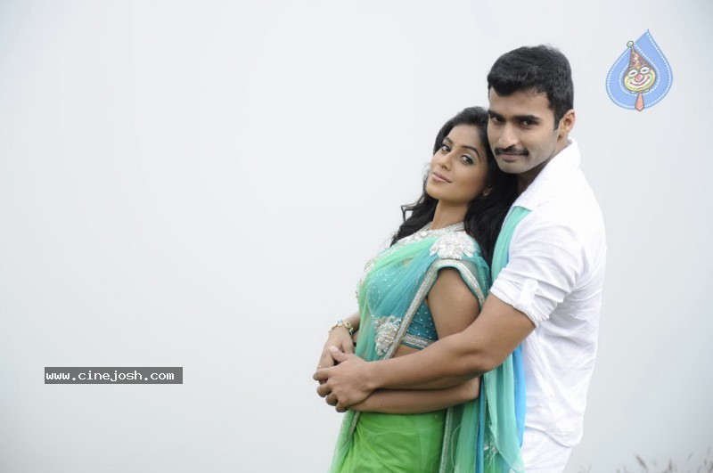 Vellore Mavattam Tamil Movie Stills  - 33 / 49 photos