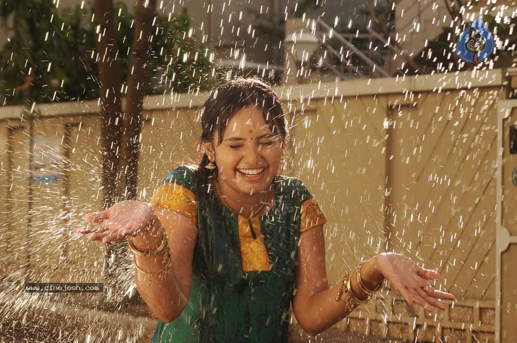Velmurugan Borewell Tamil Movie Stills - 31 / 46 photos