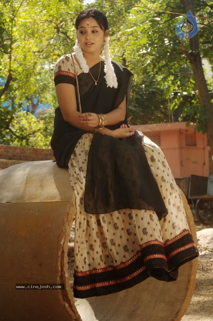 Velmurugan Borewell Tamil Movie Stills - 45 / 46 photos