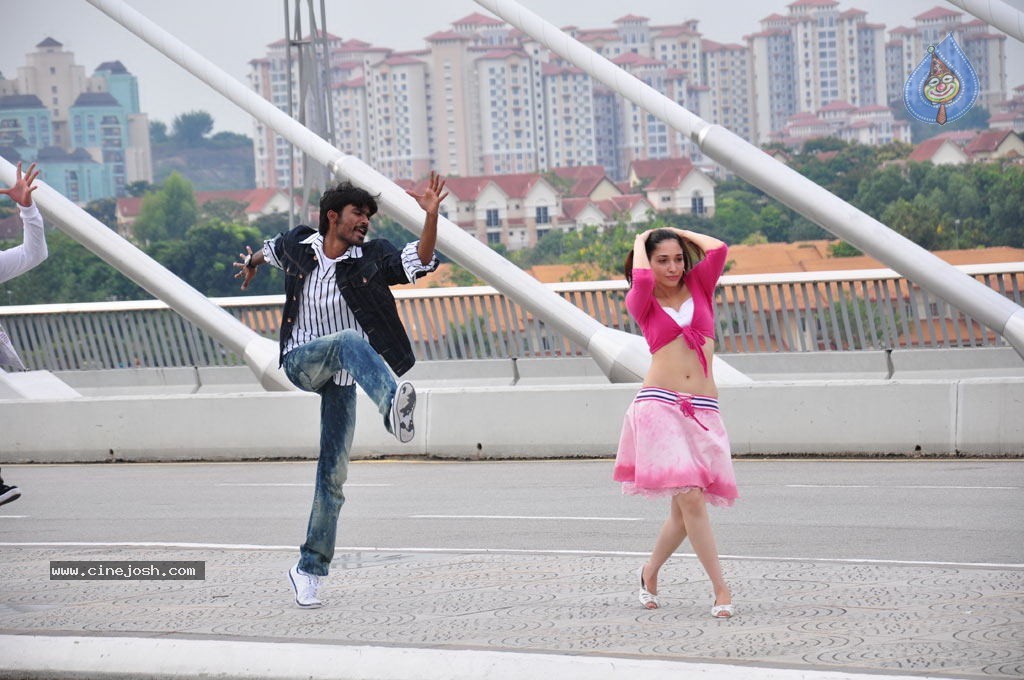 Venghai Tamil Movie Stills - 18 / 47 photos