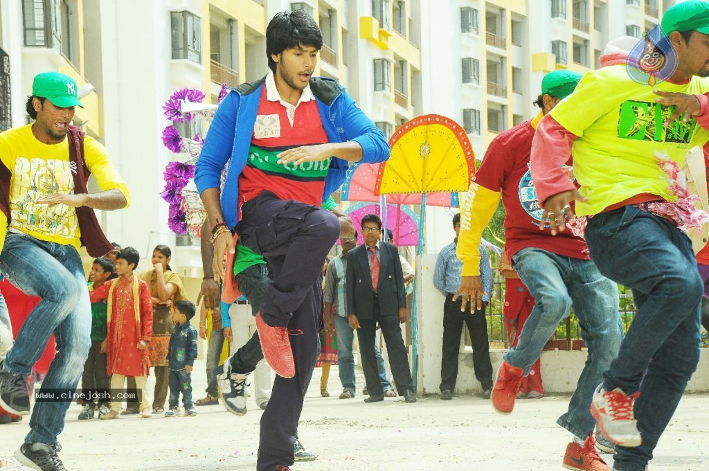 Venkatadri Express Movie Stills n Walls - 15 / 111 photos