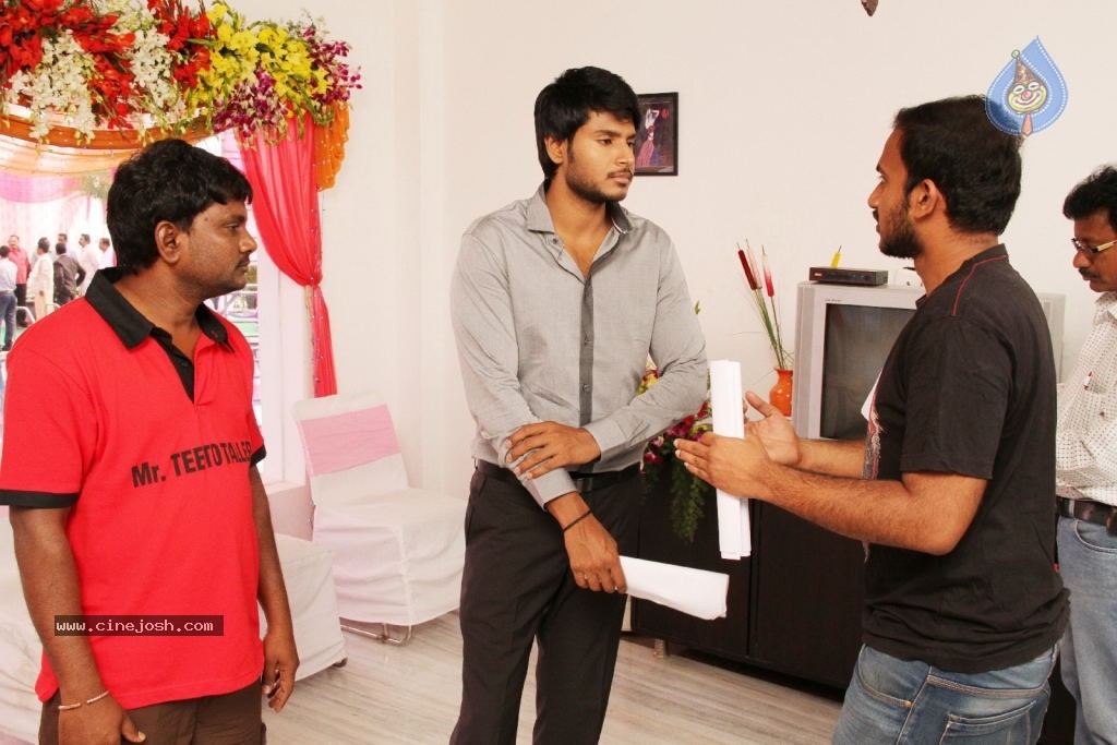 Venkatadri Express Movie Stills n Walls - 24 / 111 photos