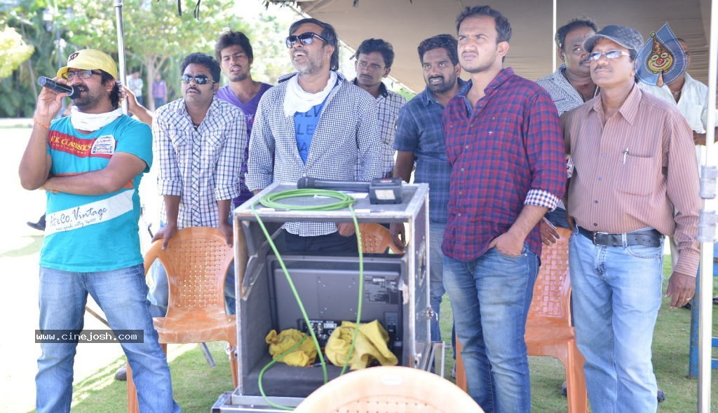 Venkatadri Express Movie Stills n Walls - 110 / 111 photos